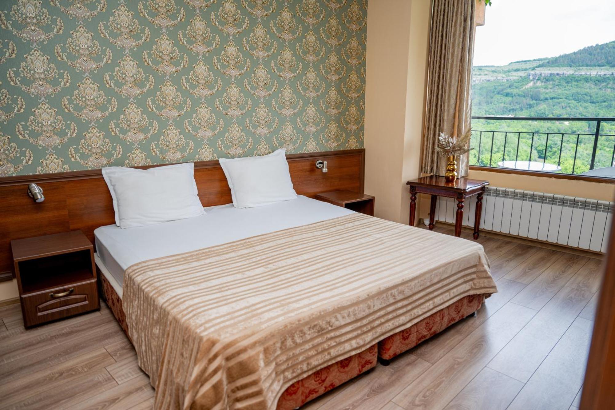 Lucky Hotel Veliko Tărnovo Exterior foto