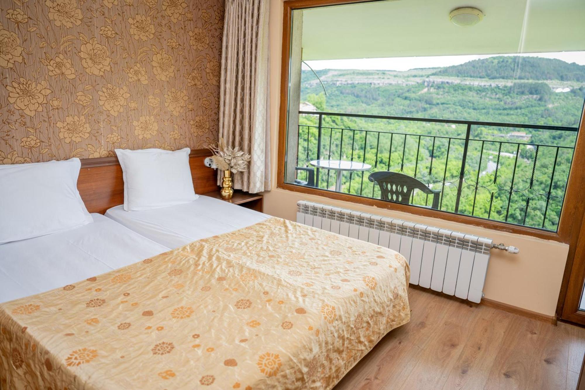 Lucky Hotel Veliko Tărnovo Exterior foto