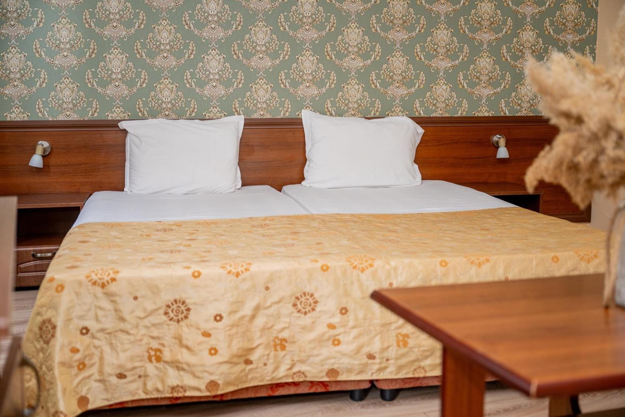 Lucky Hotel Veliko Tărnovo Exterior foto