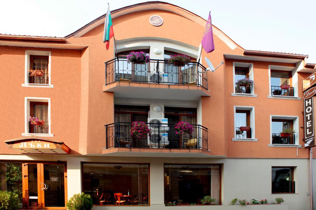Lucky Hotel Veliko Tărnovo Exterior foto